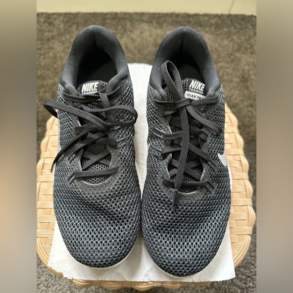 Nike Running/Training shoes - Picture 3 of 6